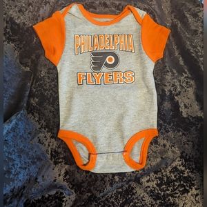 NWOT Philadelphia Philly Flyers hockey baby onsie